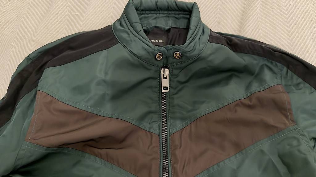 Vestes: Diesel Jacke – D'occasion à Brunnen par sea_c7bm 1