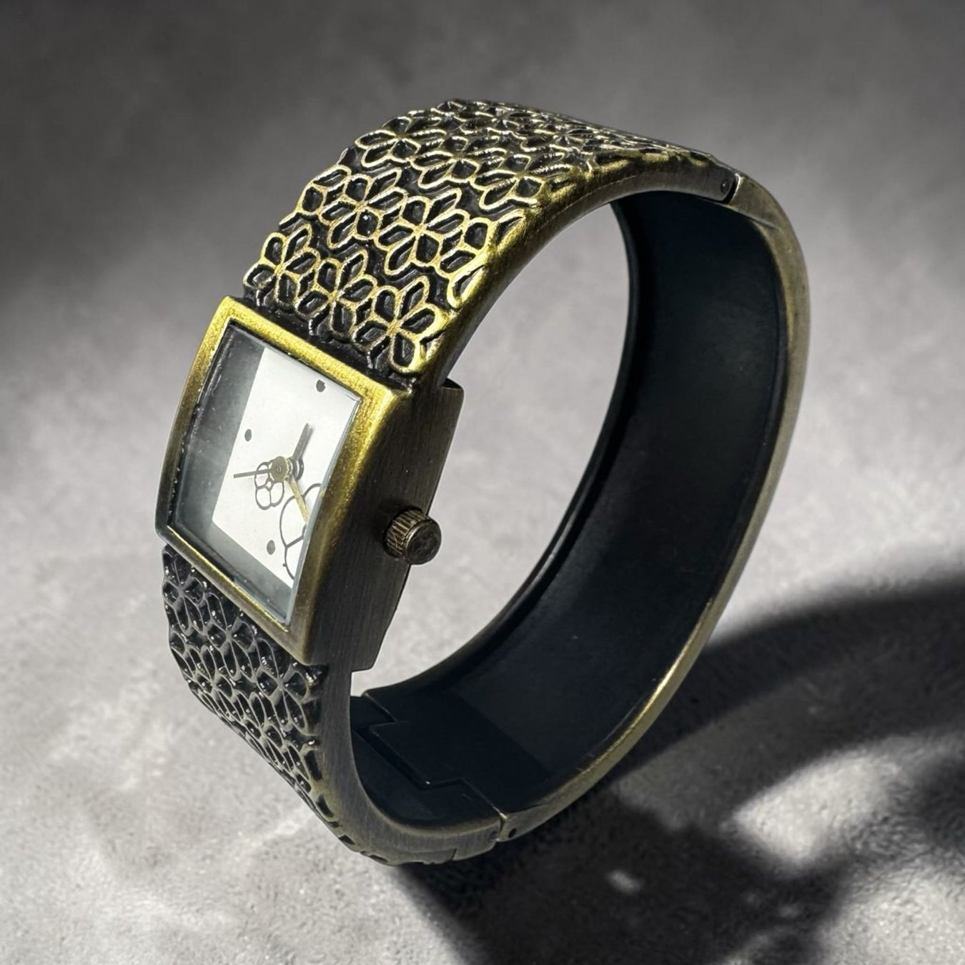 Orologi: Mode Damenuhr – Usato da Basel venduto da mkz_859r 1