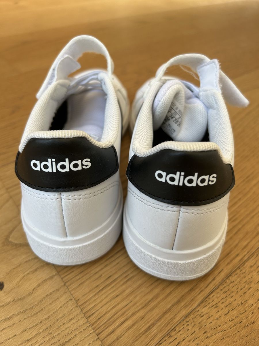 Adidas Scarpe per ragazzi: Adidas Sneakers Gr.34 – Nuovo (secondo la descrizione) da Rothrist venduto da szc_9dg5 2