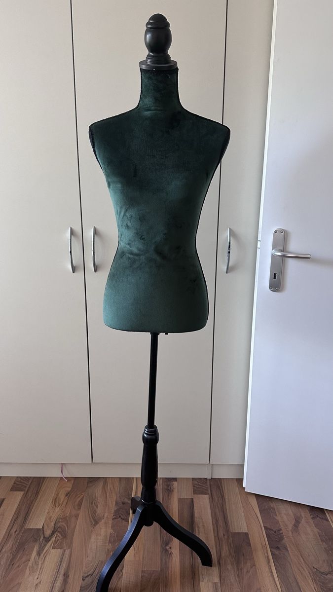 Allestimento di negozi e stand fieristici: Schneiderpuppe – Usato da Bassersdorf venduto da AstridG80