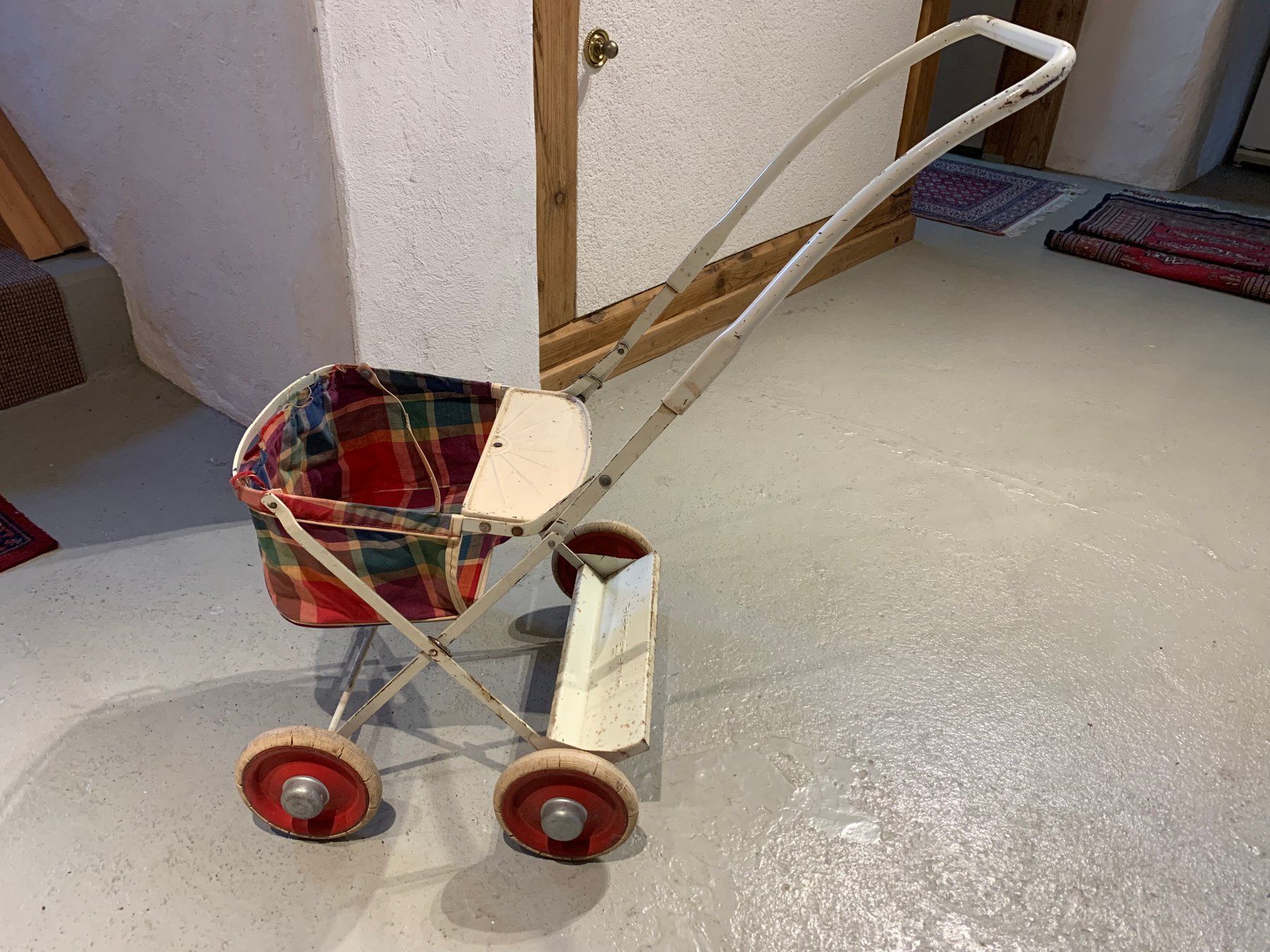 Puppenwagen: alter Puppenwagen Wisa Gloria – Gebraucht aus Hattenhausen von Topas00