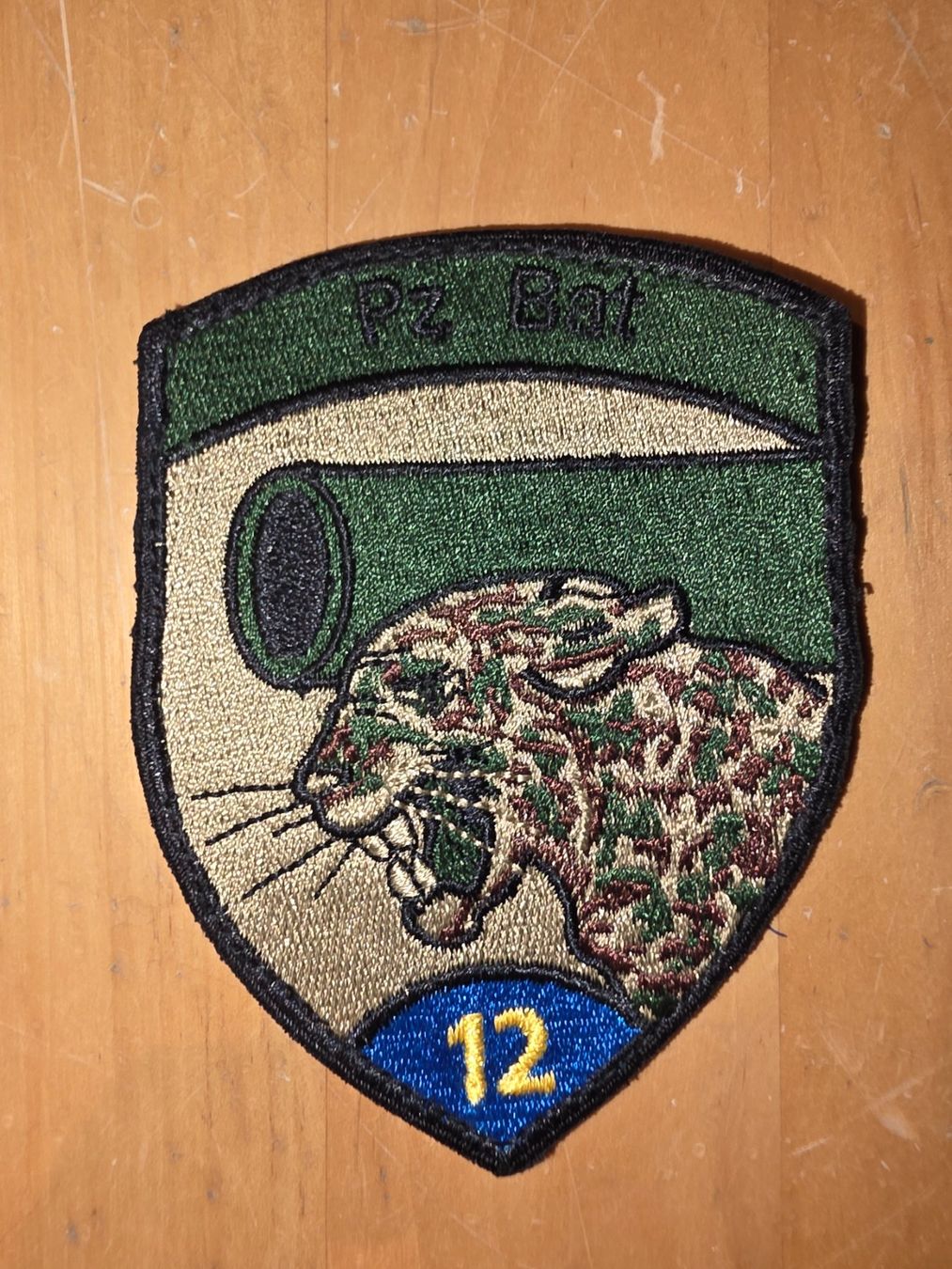 Schweizer Armee Plaketten & Abzeichen: 4 Stk. Badges mit Klett > Pz Bat   12 – Gebraucht aus Obermumpf von oiskypoisky 2