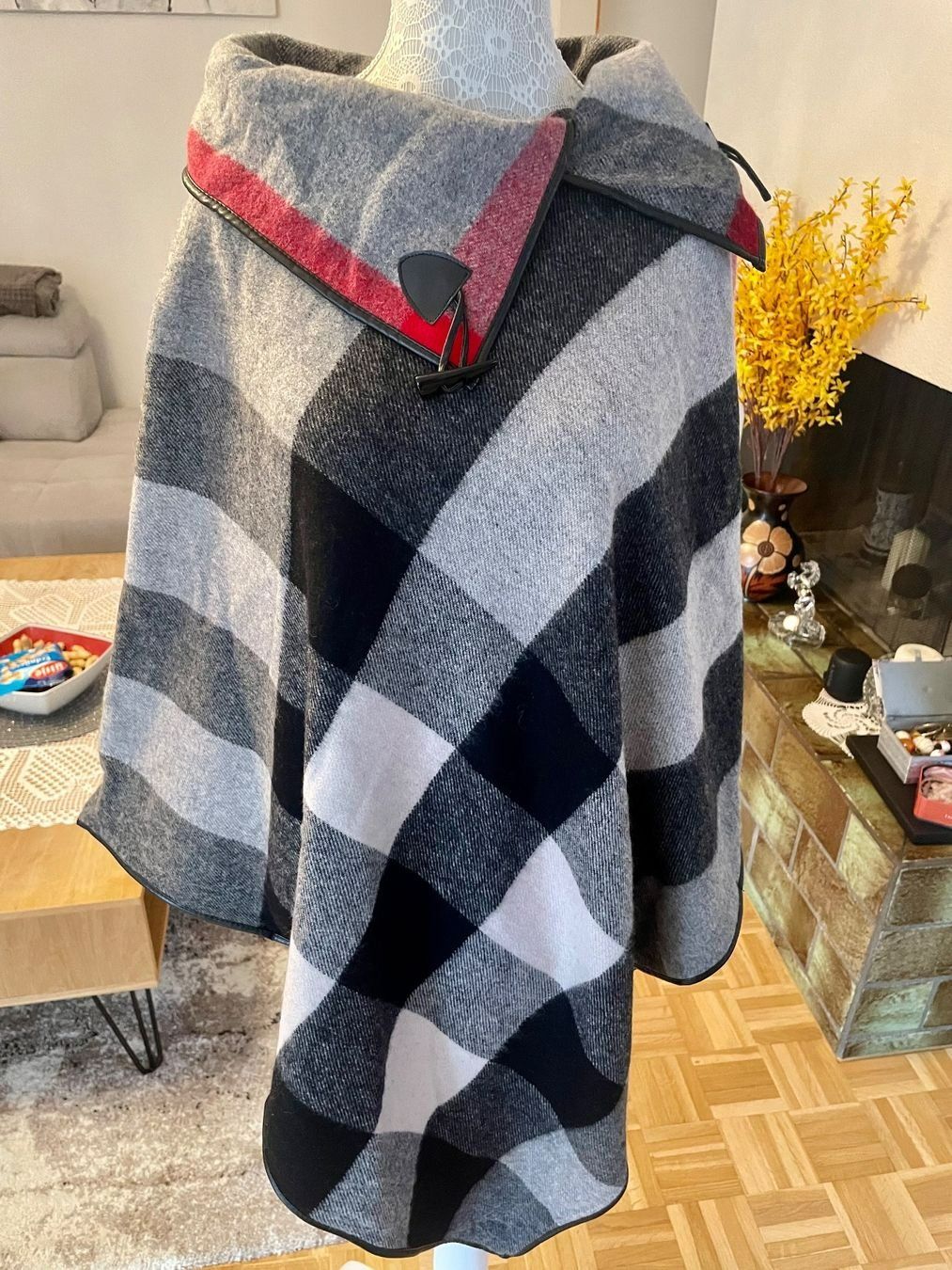 Altro in Moda donna: Poncho Gr. S – Usato da Erschmatt venduto da Gragetsch 4