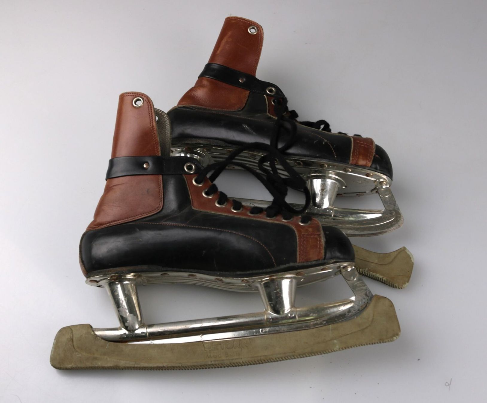 Pattini da ghiaccio: Vintage Schlittschuhe – Usato da Volketswil venduto da brockipfannenstil