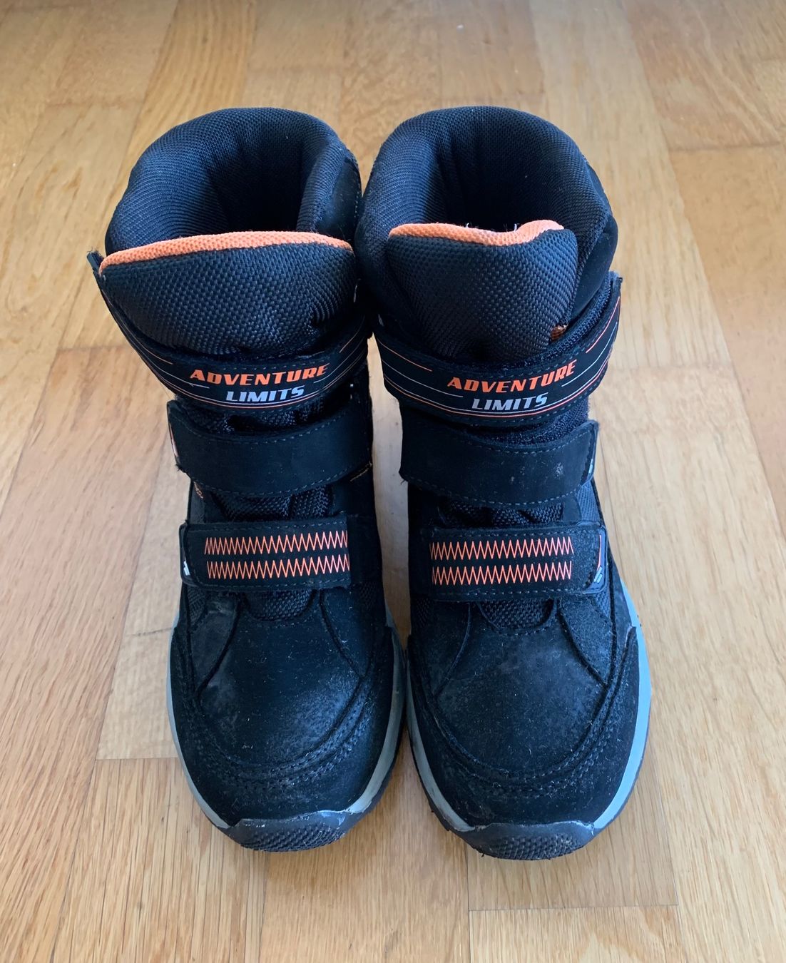 Schuhe für Jungen: Kinder Winterstiefel Schwarz – Gebraucht aus Gamprin von Senfkorn11