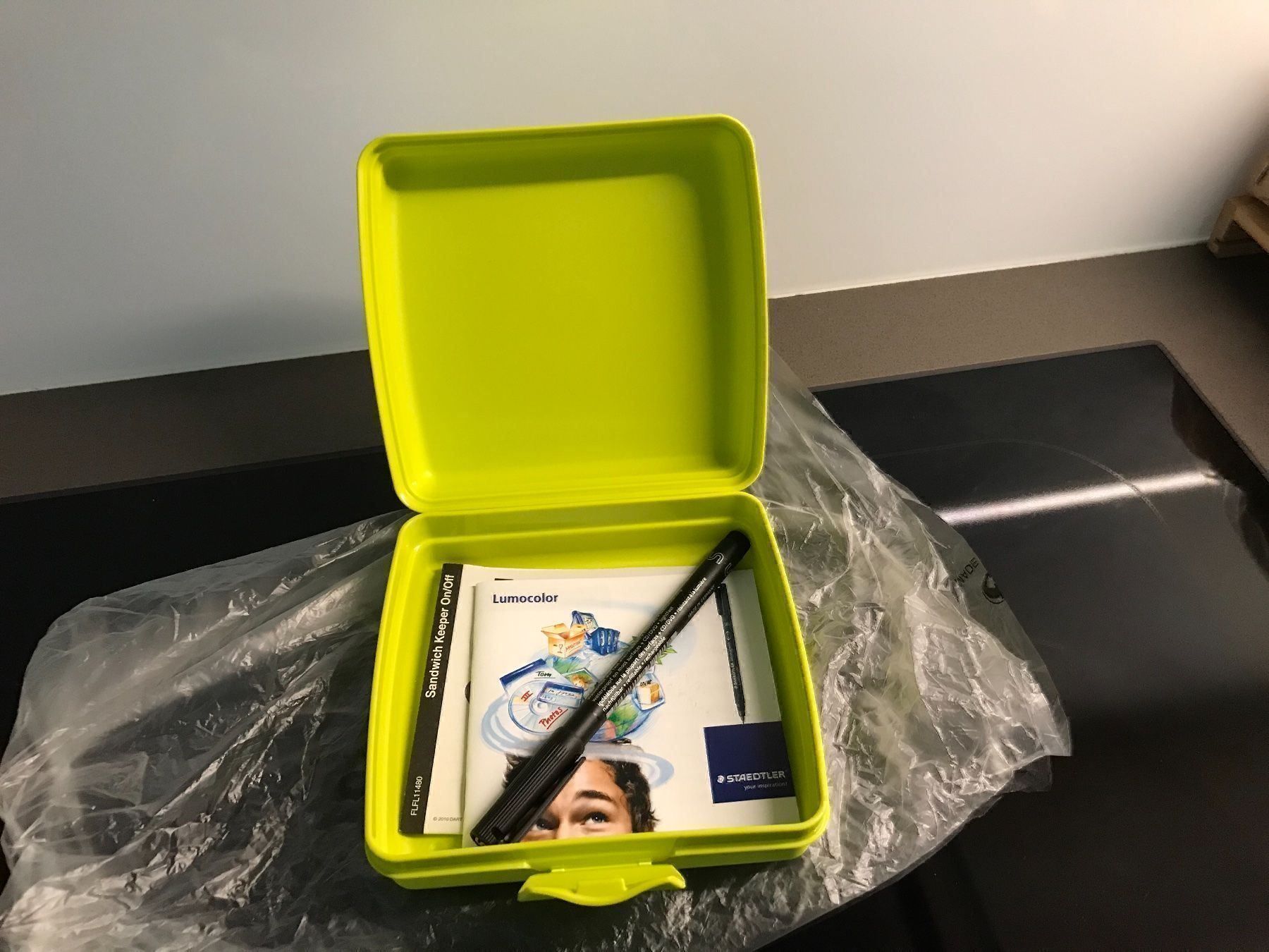 Tupperware Contenitori & Simili: Tupperware Beschreibbare sandwich-Box – Nuovo e nell'imballaggio originale da Giubiasco venduto da baamboo 1