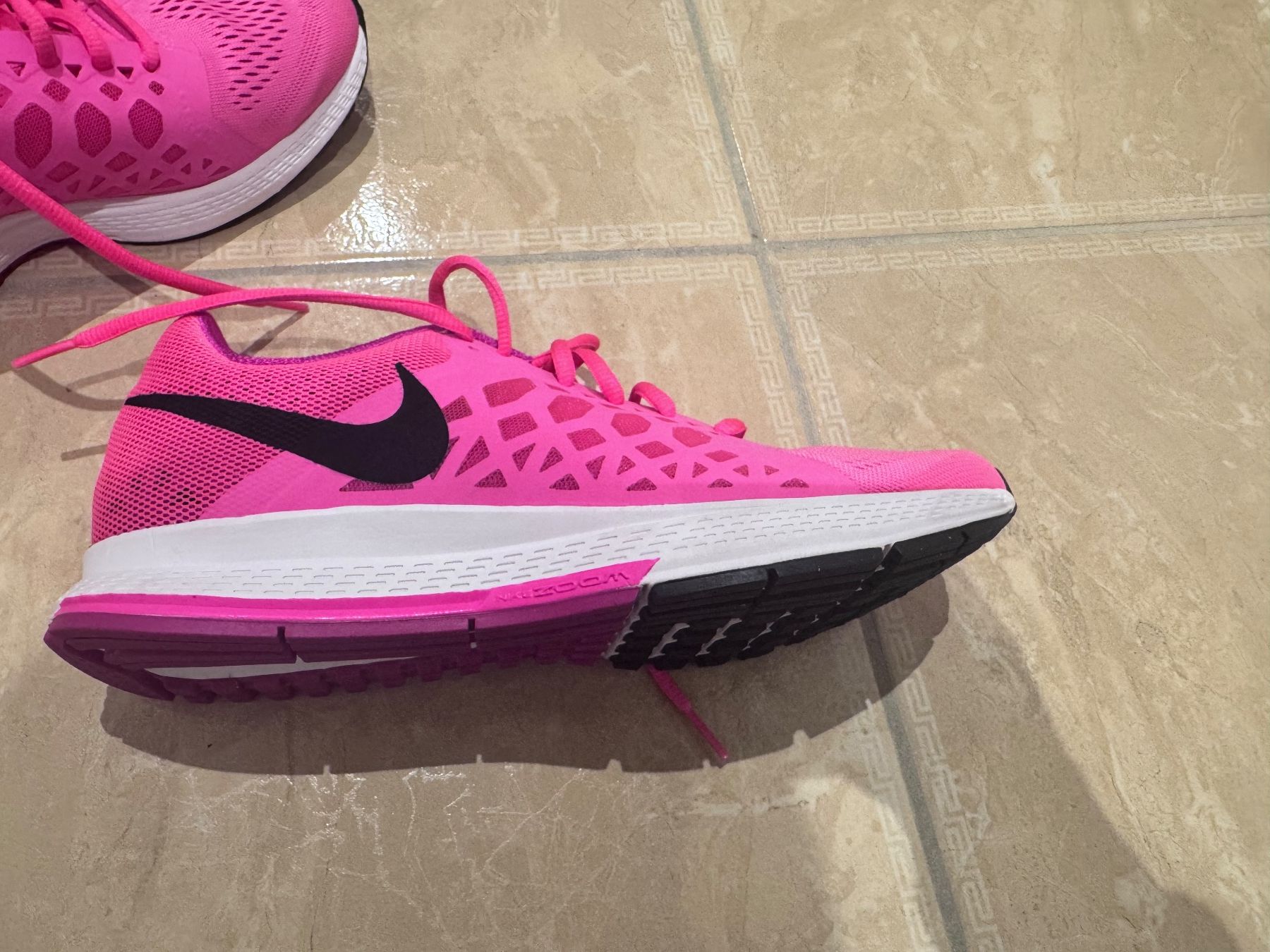 Nike Scarpe da donna: Nike NWT Sportschuhe, 41 – Usato da Klingnau venduto da Markus14 5