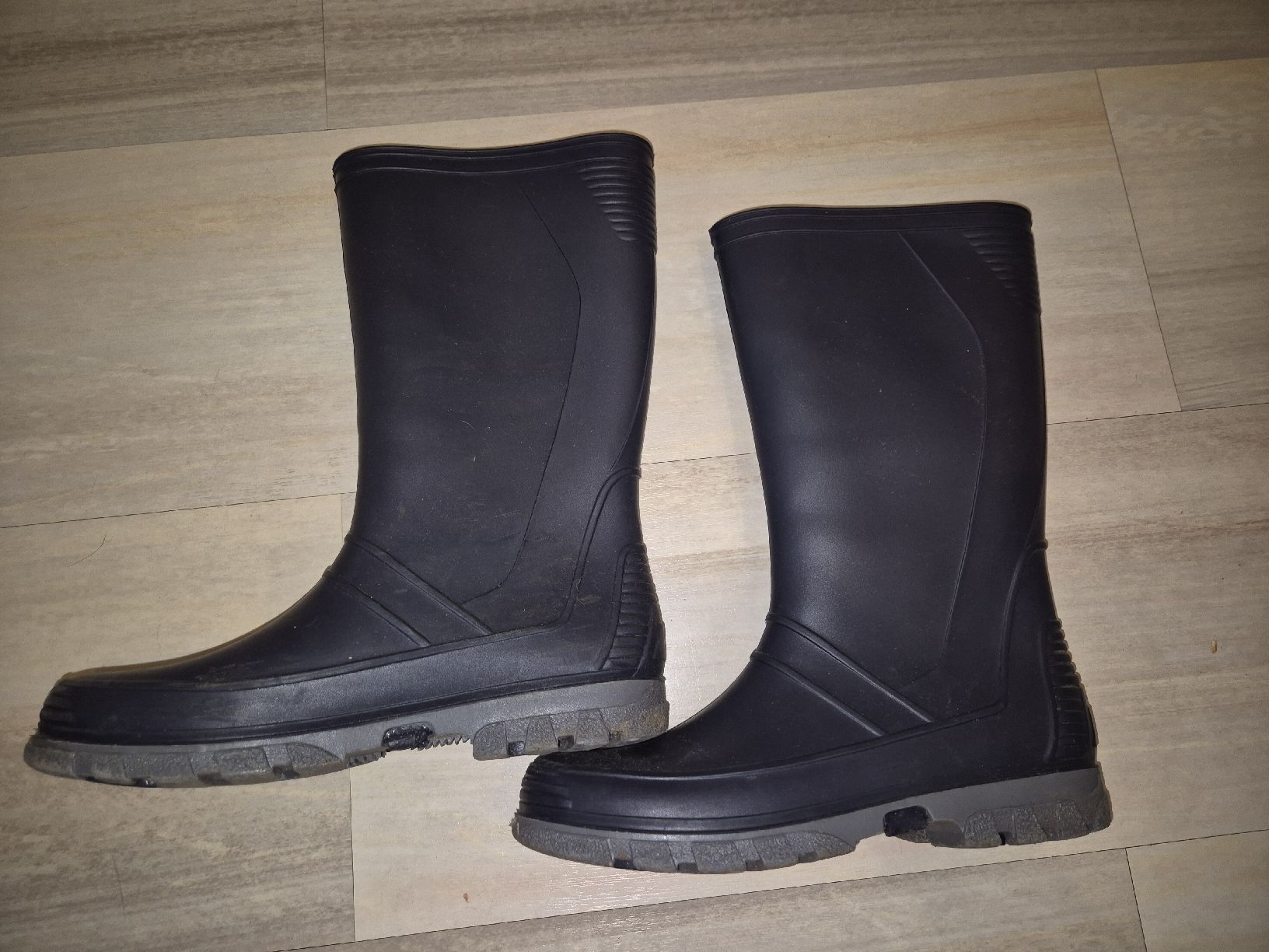 Scarpe per ragazzi: Gummistiefel Gr. 36 – Usato da Stansstad venduto da Kyra014