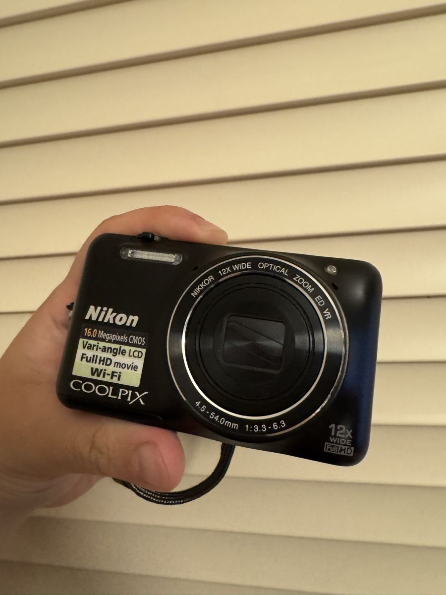 Nikon Fotocamera: Nikon Coolpix S6600: Kompakte Kamera – Usato da Niederbipp venduto da yar_tf6f 1