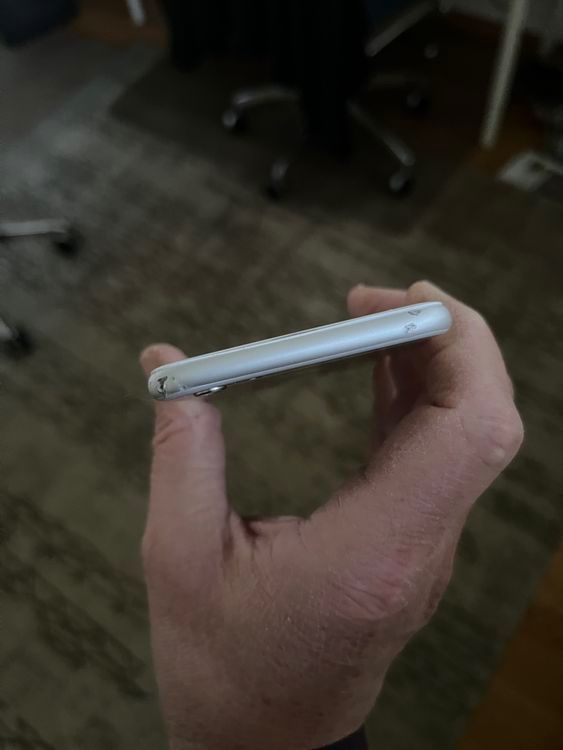 Apple Telefoni cellulari / Smartphones: iPhone 6 64GB – Usato da Rotkreuz venduto da 4evermine 4