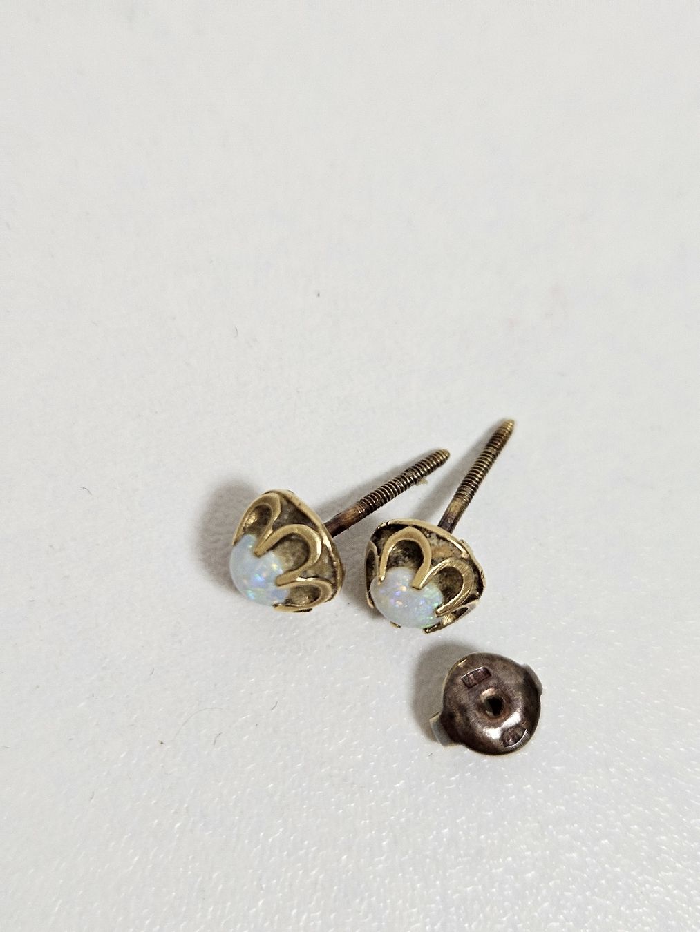 Orecchini pendenti & Orecchini a lobo: Ohrstecker Gold mit Opalen rundes Design  – Usato da Schlieren venduto da Bestleo 6