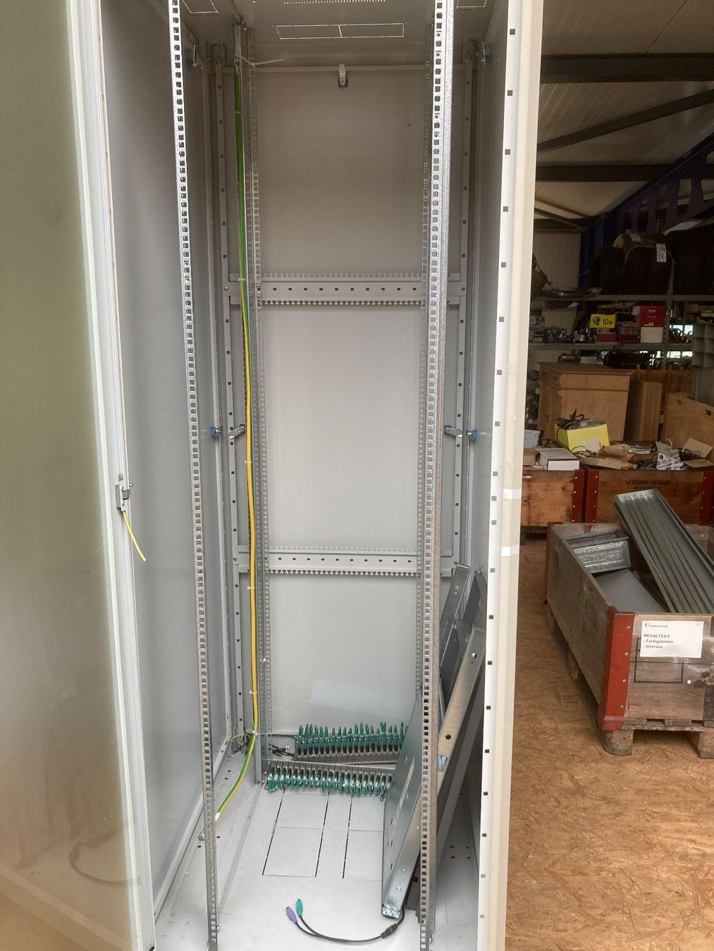 Racks & Cavalletti: Server Rack 19 Zoll – Usato da Wittnau venduto da Po951