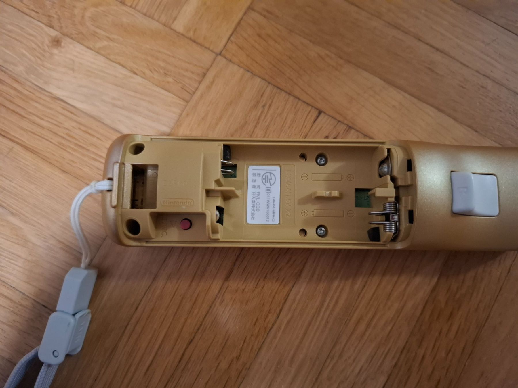 Nintendo Controller: Nintendo Wiimote Zelda Edition – Usato da Gipf-Oberfrick venduto da Konsolen_Colin 2