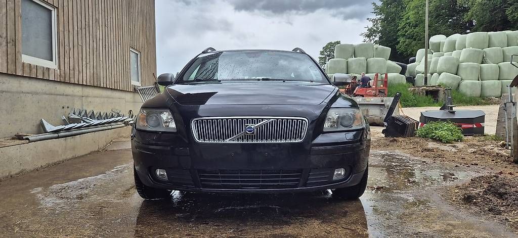 Autos: Volvo V50 T5 – Gebraucht aus Les Brenets von ewb_7p9v 1