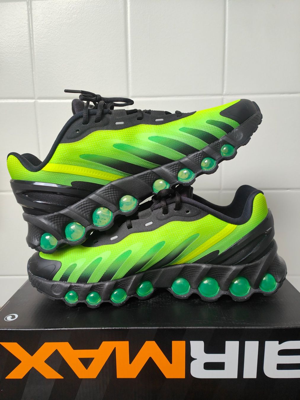 Nike Herrenschuhe: Nike Air Max DN8 – Neu und originalverpackt aus Fleurier von dav_xx8y 1
