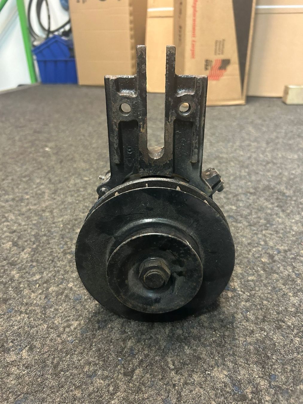 Alle Autoersatzteile: Lichtmaschine 6V Ford Flathead V8 mit Halter – Gebraucht aus Niederdorf von St170 2
