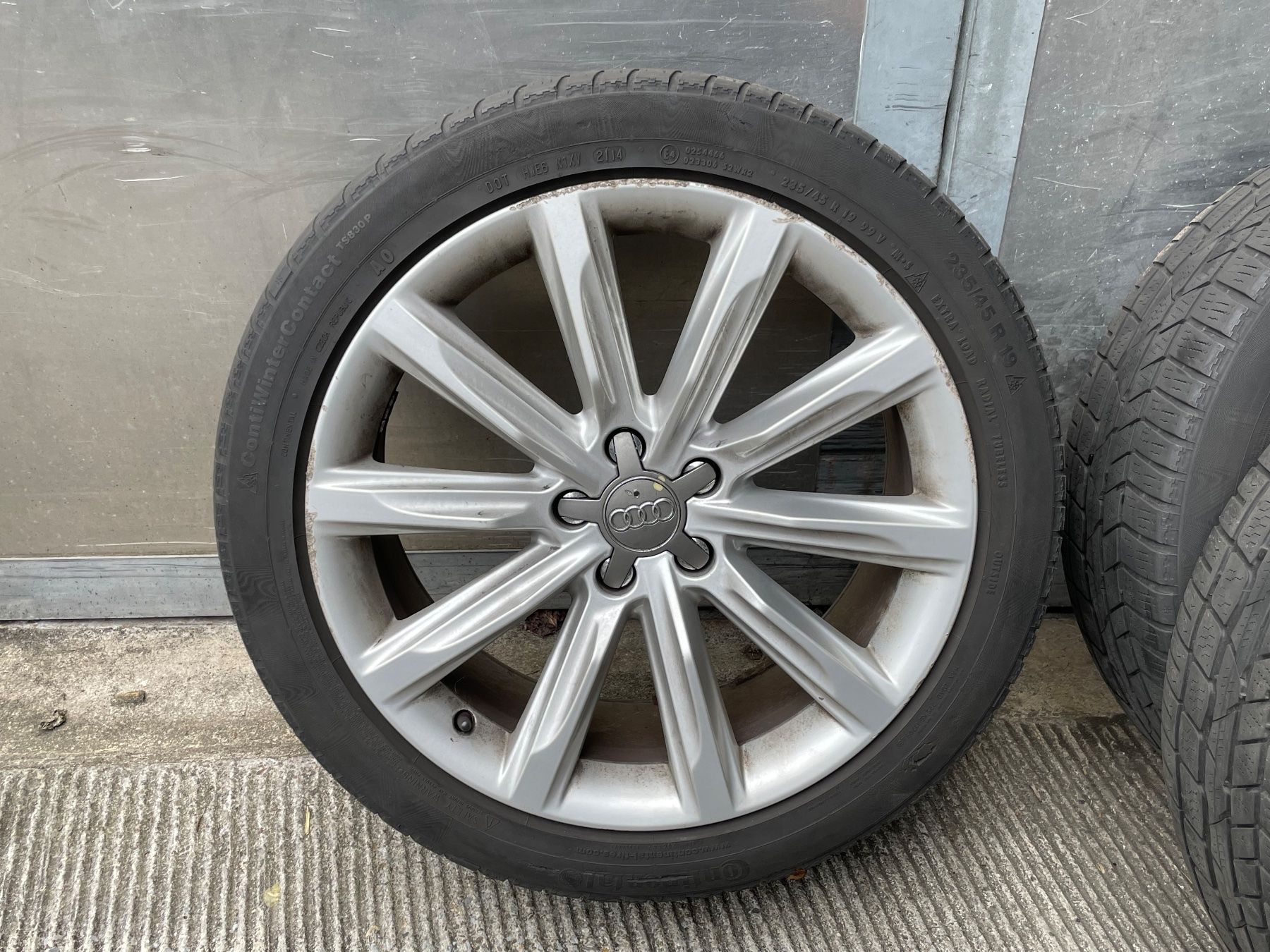 Audi Pneus & Kompletträder: Audi A7 / S7 4G  Räder 235/45 R19 – Gebraucht aus Horgen von gogo-30 4