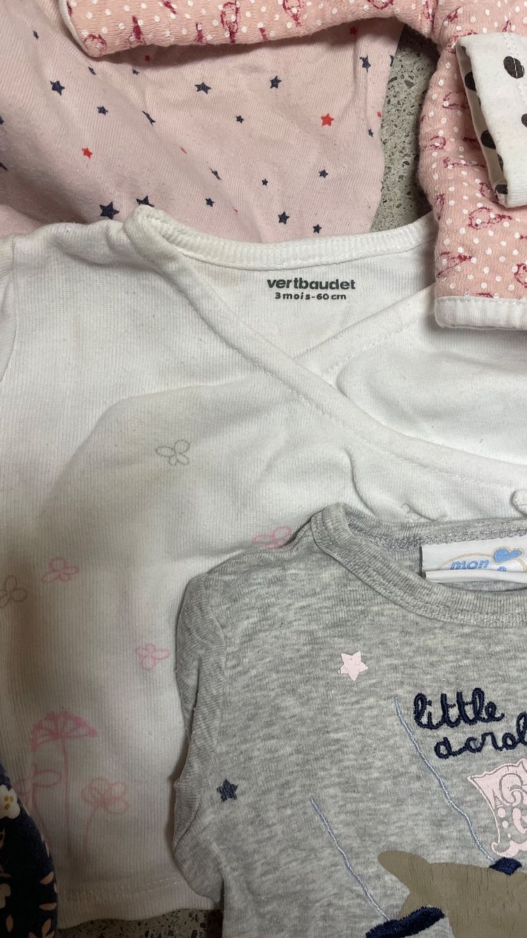 Lotti & Set di vestiti: Kleiderpaket Mädchen Grösse 56 – Usato da Schinznach Dorf venduto da anj_8jdn 2