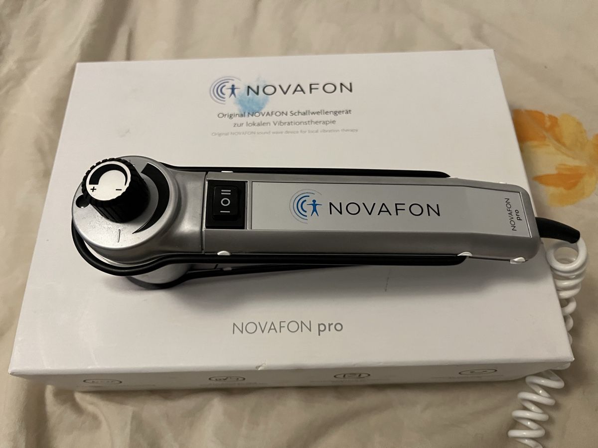 Novafon Dispositivi per massaggi: Novafon Pro Schallwellengerät – Usato da Zürich venduto da Gurly
