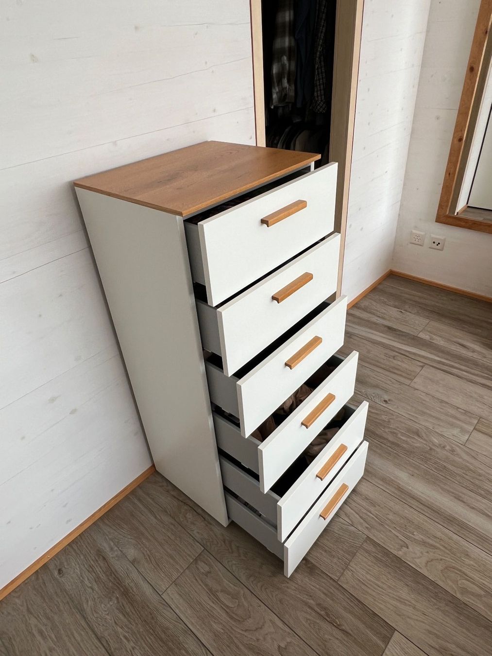 Cassettiere: Kommode Weiss mit Holzabdeckung, Holzgriffe, 6 Schubladen – Usato da Merzligen venduto da Paxi01 3