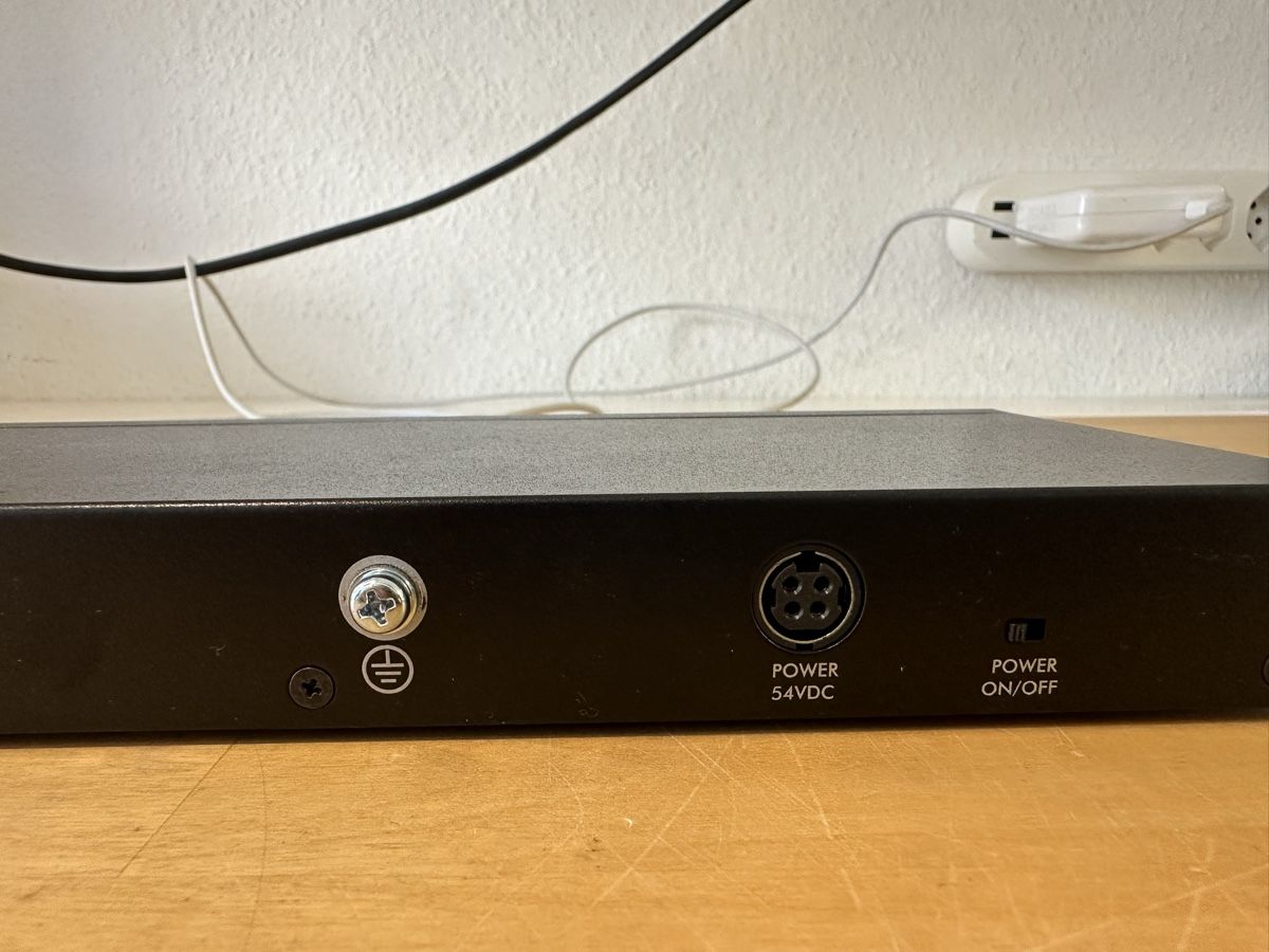 Zyxel Hub & Switch: ZyXEL GS1900-8HP – Usato da Luzern venduto da FrankGroebel 1