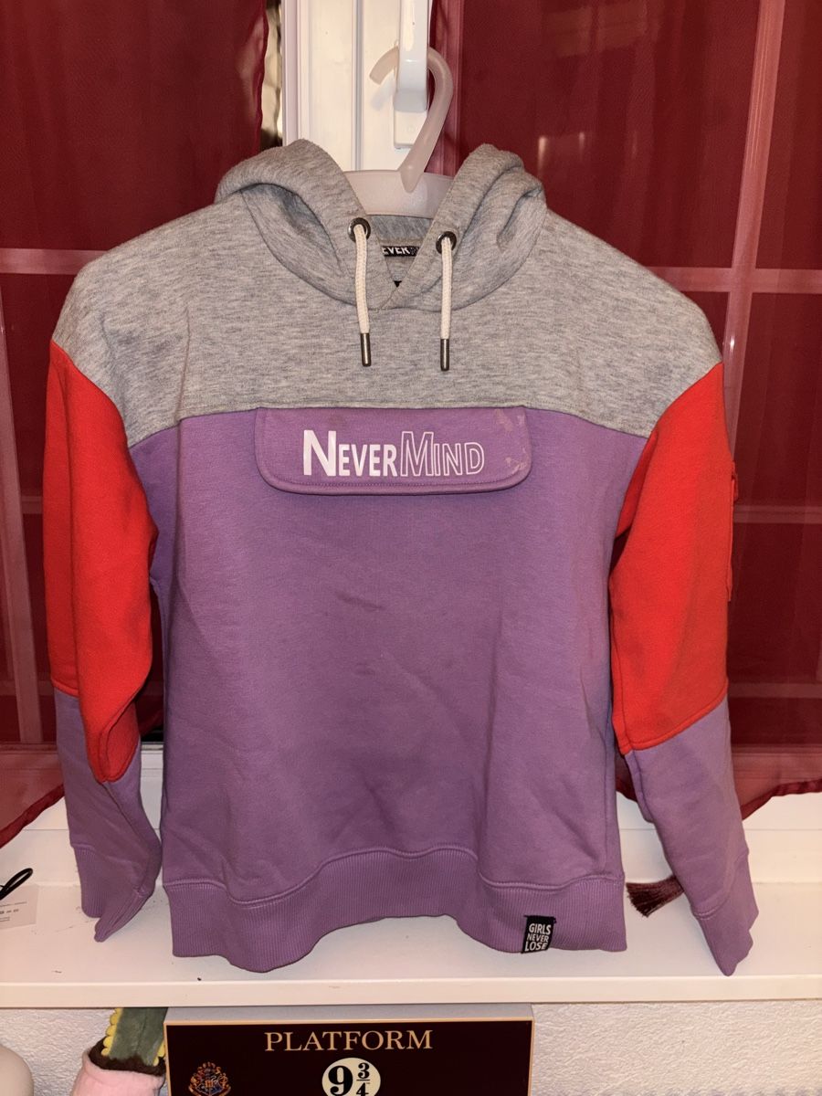 Pulls et sweat-shirts: Sweatshirt multicolore avec texte Never Mind – Neuf (Voir description) à Denges par val_j8w7