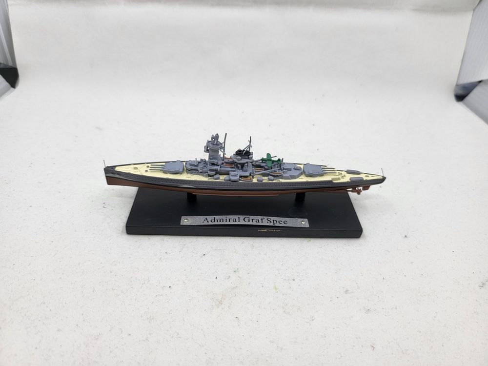 OPO 2 Navi Da Guerra In Scala 1:1250 – Admiral Graf Spee E Konigsberg – Modelli In Metallo E Plastica Su Base Legno - 6