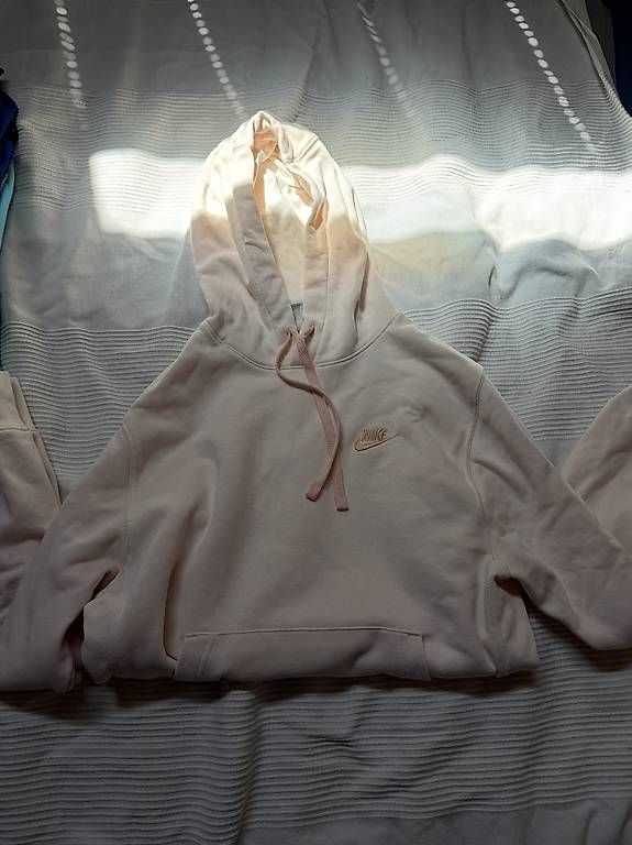 Maglioni & Felpe: Nike Hoodie Pink – Usato da Geuensee venduto da mar_ld75 1