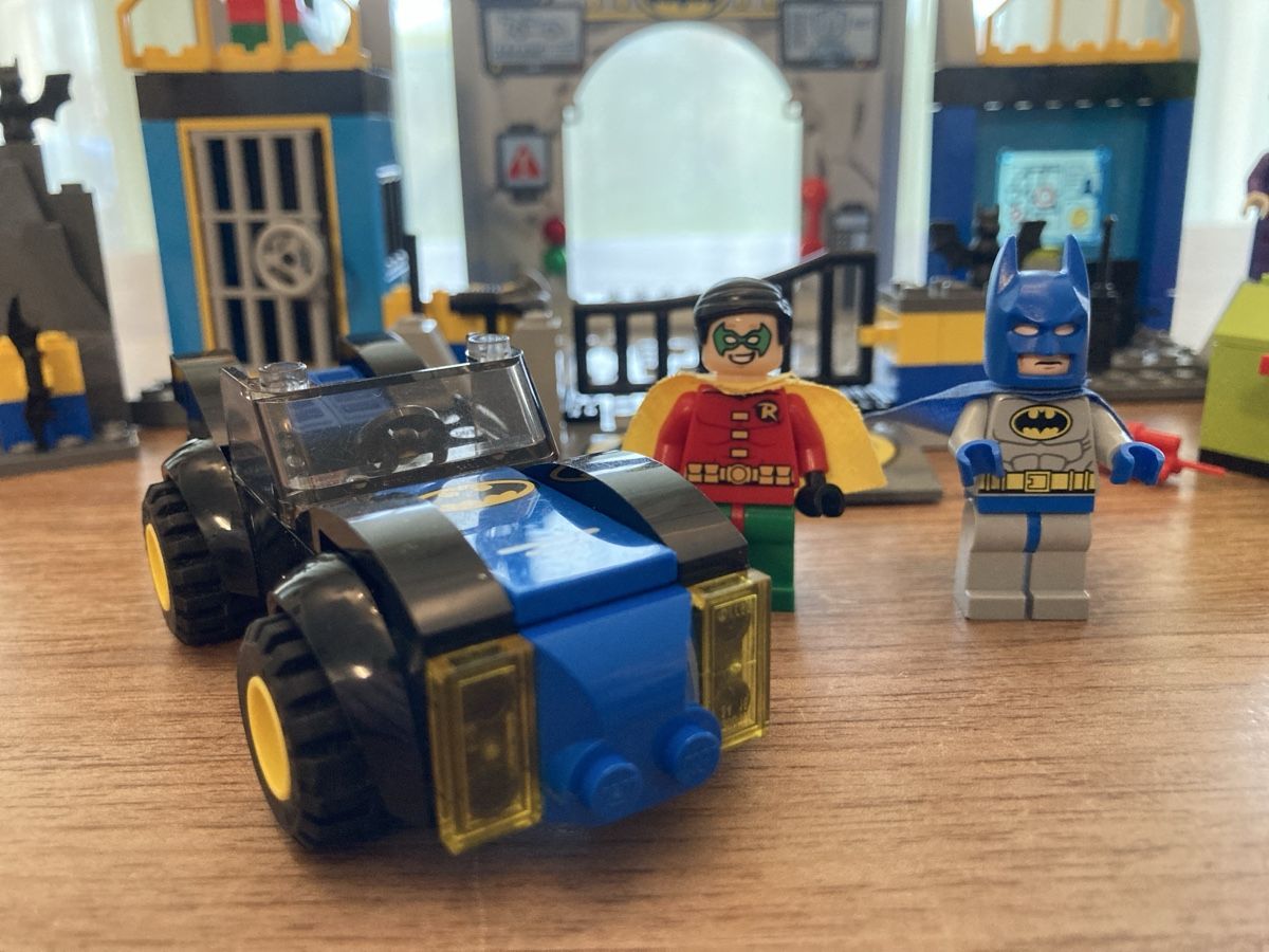 Lego Kit di costruzioni: Batman: Defend the Batcave - Lego Juniors - 10672 – Usato da luzern venduto da Himbeertobi 1