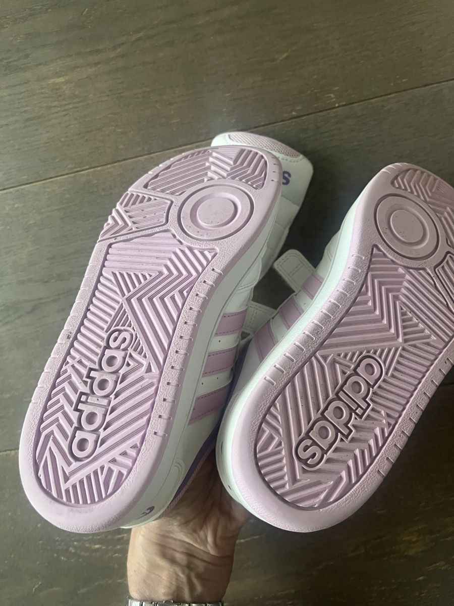 Adidas Schuhe für Mädchen: Baskets Adidas 35 – Gebraucht aus gland von Moral 7