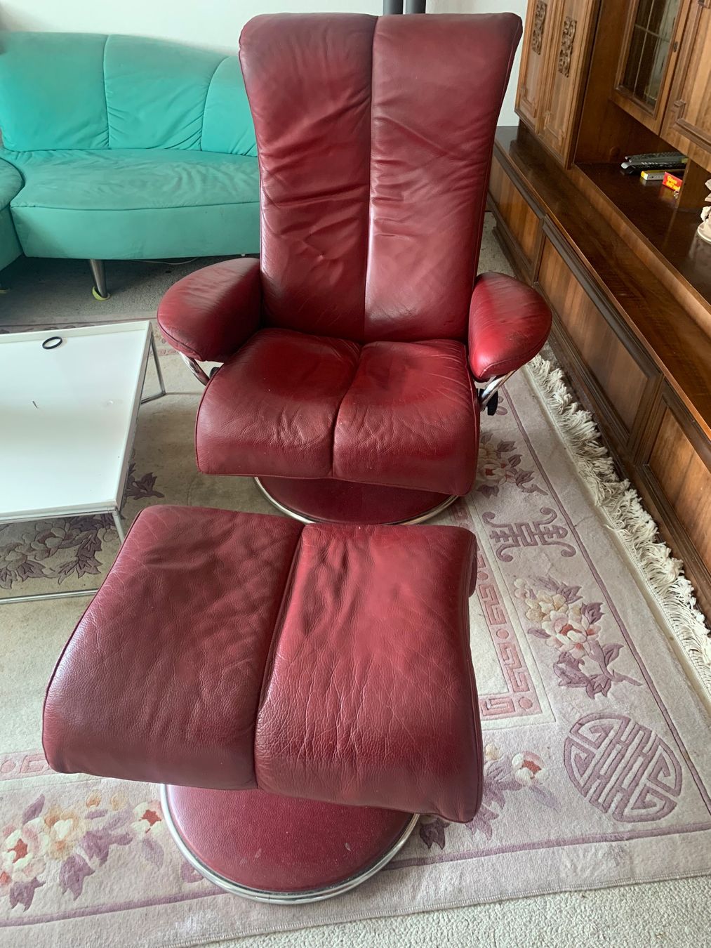 Stressless Poltrone: Stressless Blues Leder Sessel Rot inkl. Hocker – Usato da Wohlen AG venduto da joscha0102