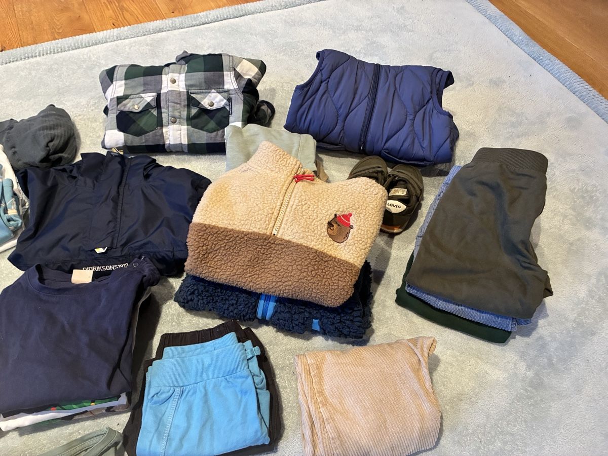 Lotti & Set di vestiti: Kleiderpaket Grösse 98, Junge – Usato da Mitlödi venduto da meyer-sabrina 4