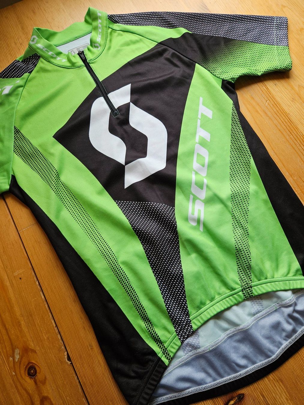 Scott Leibchen & Hosen: Radtrikot Scott Grösse M Velo Fahrrad Trikot Radsport – Gebraucht aus Hägglingen von United-Village-Trade 1