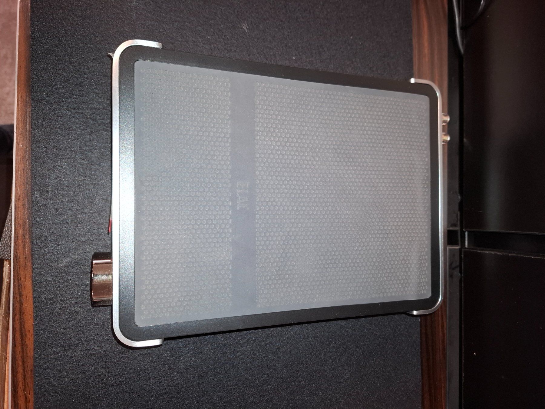 Elac Amplificatori: Elac EA101EQ-G Stereo-Vollverstärker – Nuovo (secondo la descrizione) da Kerzers venduto da Hubihifi 2