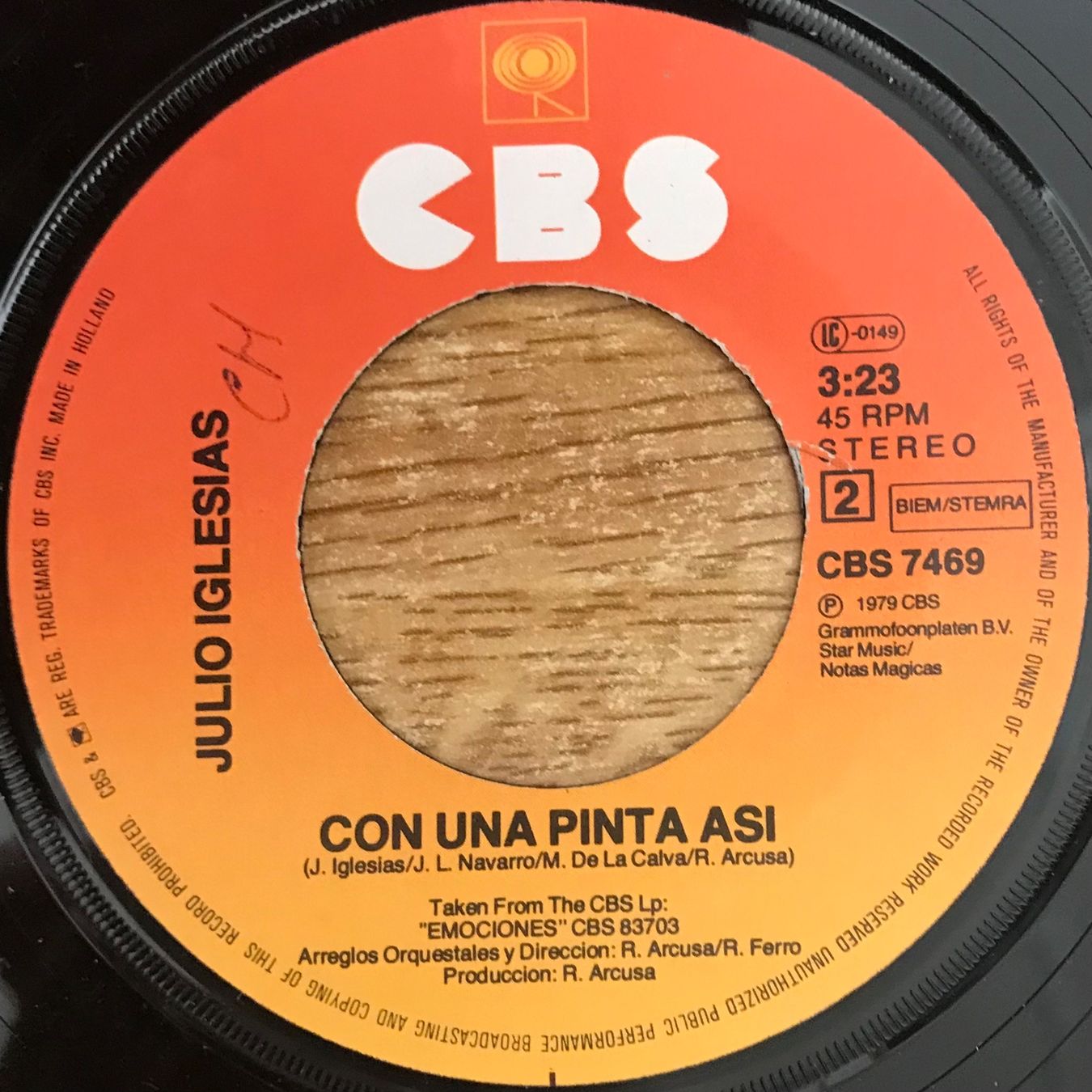 Dischi in vinile: JULIO IGLESIAS - QUIEREME MUCHO – Usato da Bussigny venduto da vinyl-pas-cher 3
