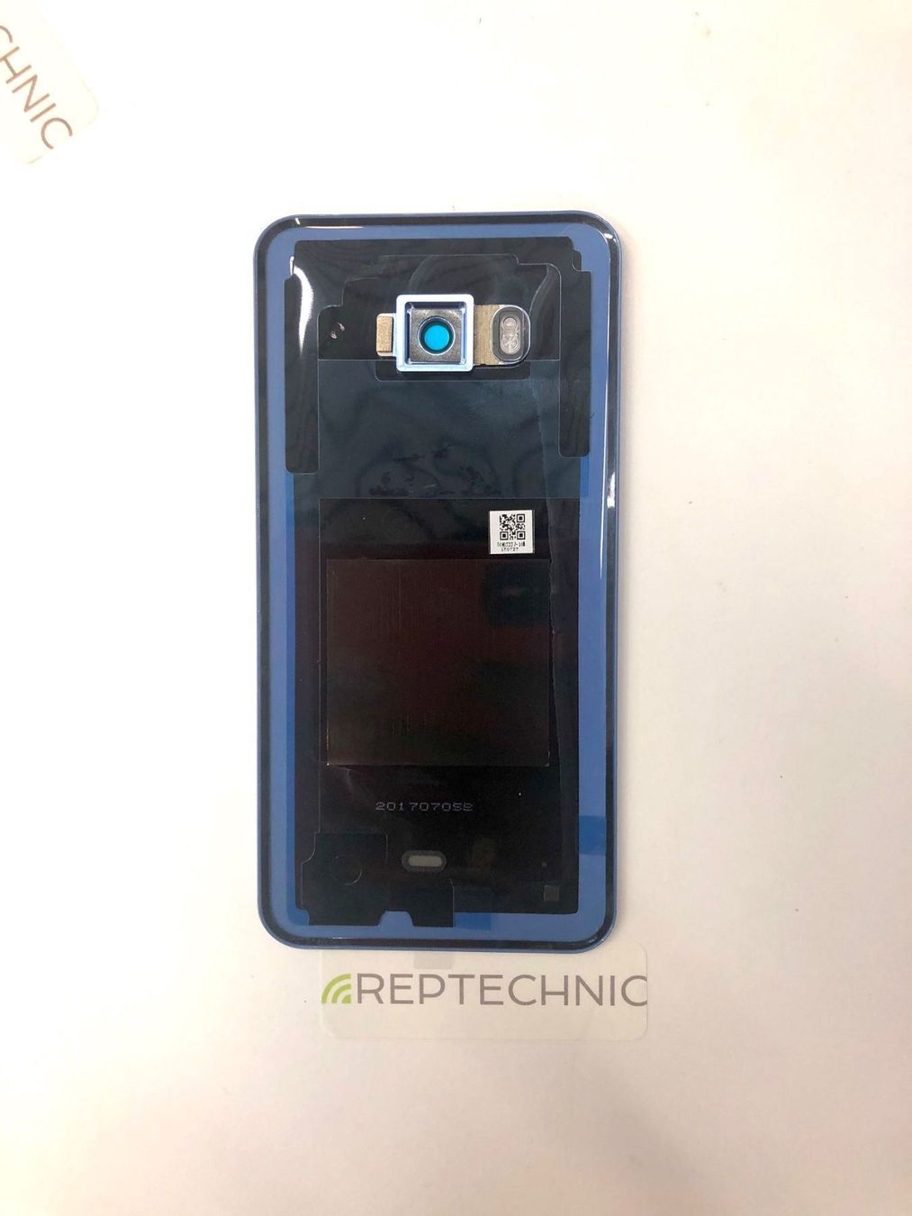 HTC Telefoni cellulari / Smartphones: HTC U11 Akkudeckel Hellblau – Nuovo e nell'imballaggio originale da bern venduto da reptechnic 1