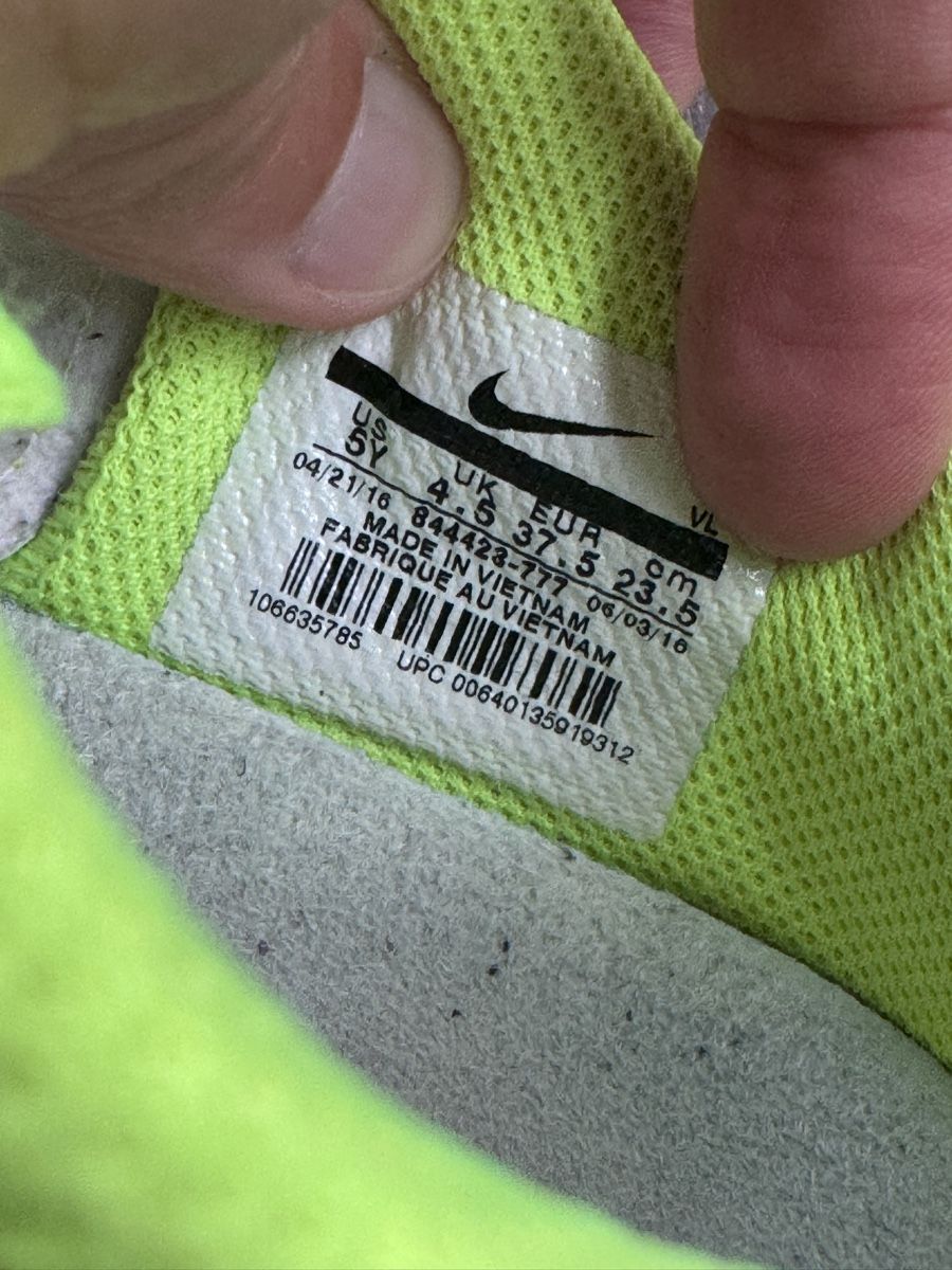 Nike Scarpe per ragazzi: Nike Hallenfussballschuhe 37.5 – Usato da Ostermundigen venduto da Clood 3