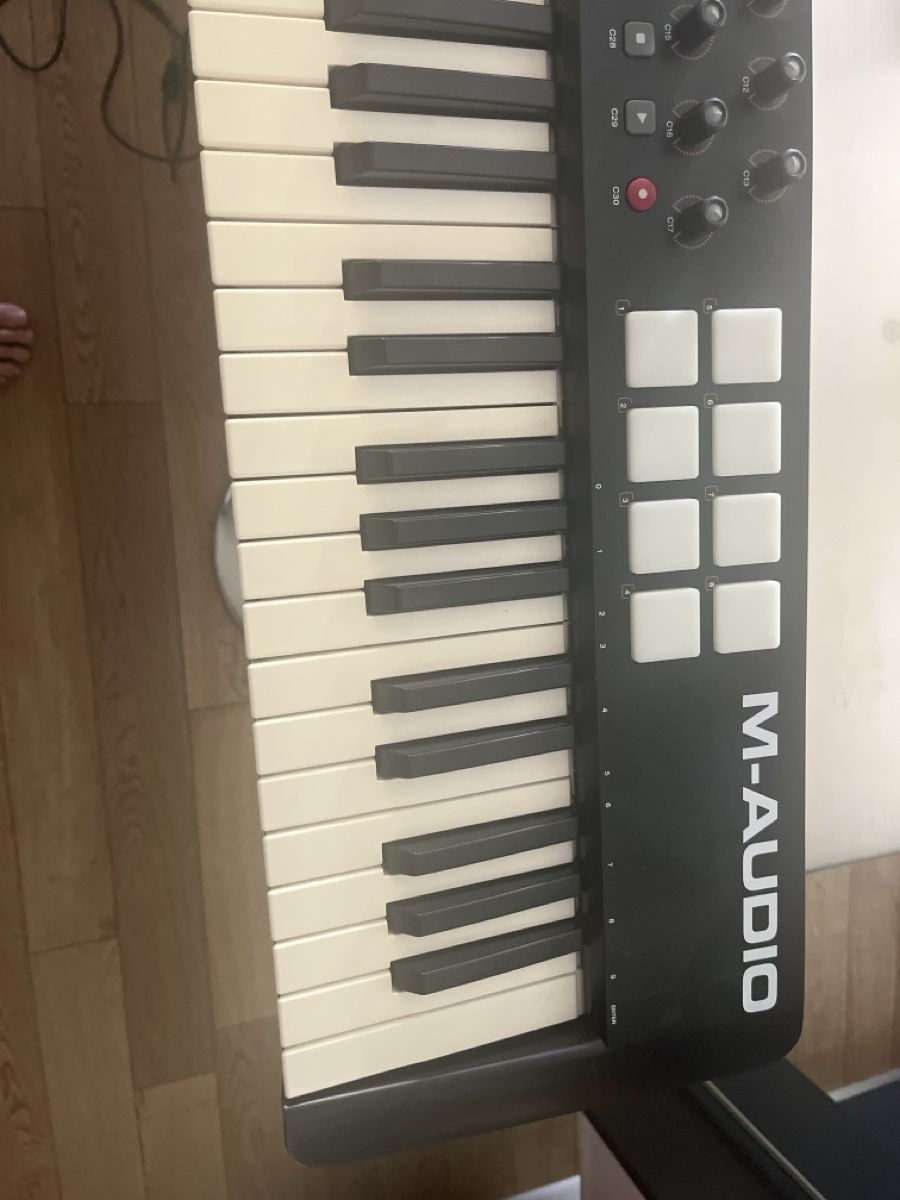 Strumenti musicali: Keyboard M-Audio Controller Oxygen 61 – Usato da Zürich venduto da Kb6464