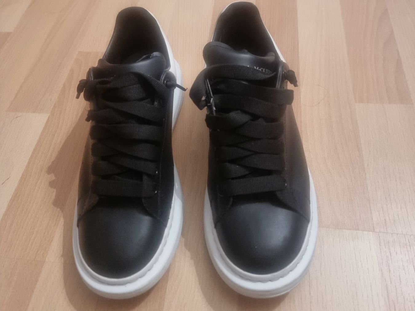 Alexander Mcqueen Scarpe da uomo: Alexander McQueen Schuhe Männer Gr.41 black/white – Usato da Jegenstorf venduto da Salmano 6