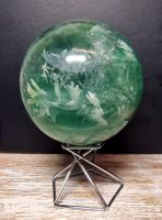 Wunderbare Federfluorit Kugel 78mm 780g