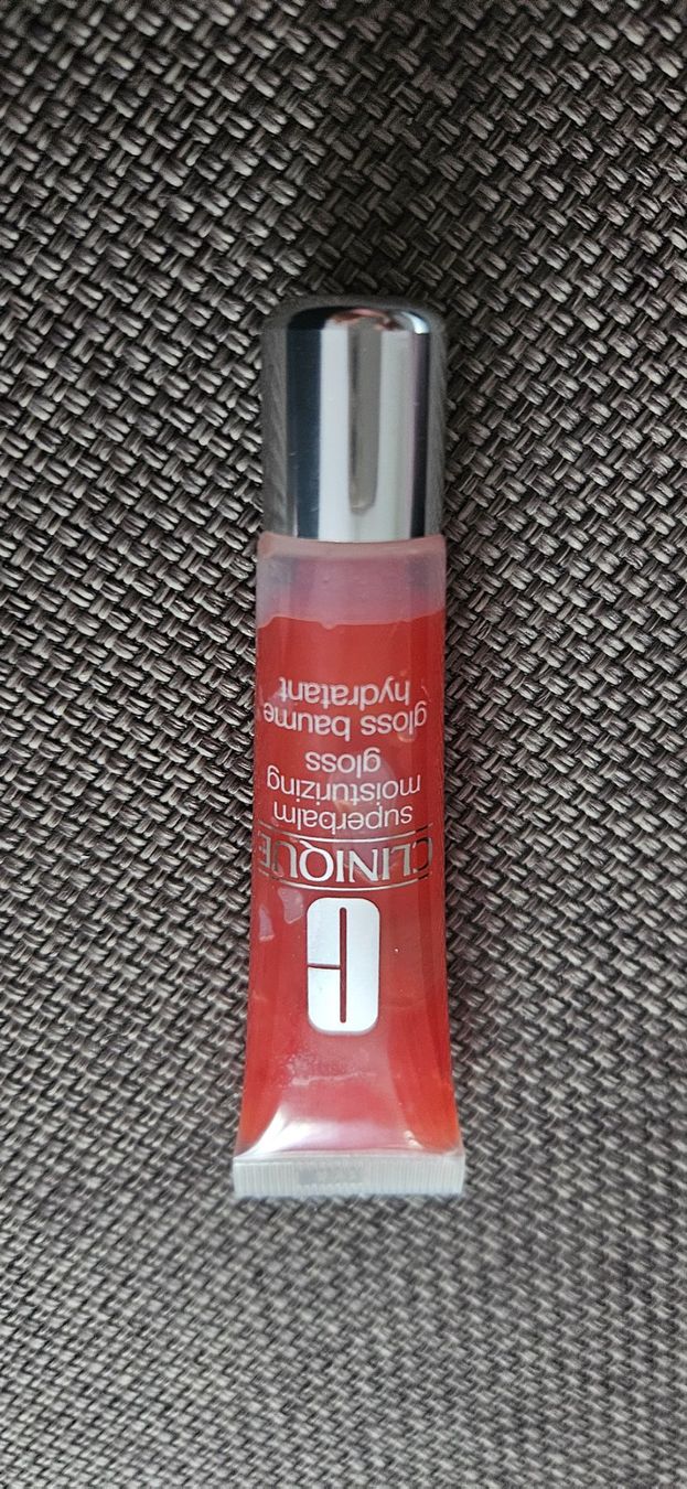 Make-up: Clinique Lipglos 02 Raspberry – Gebraucht aus Volketswil von lullu64