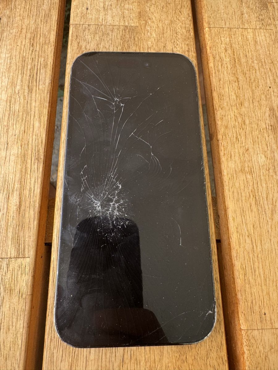 Apple Telefoni cellulari / Smartphones: iPhone 14 Pro, optisch defekt – Difettoso da Flims Waldhaus venduto da bagoya01