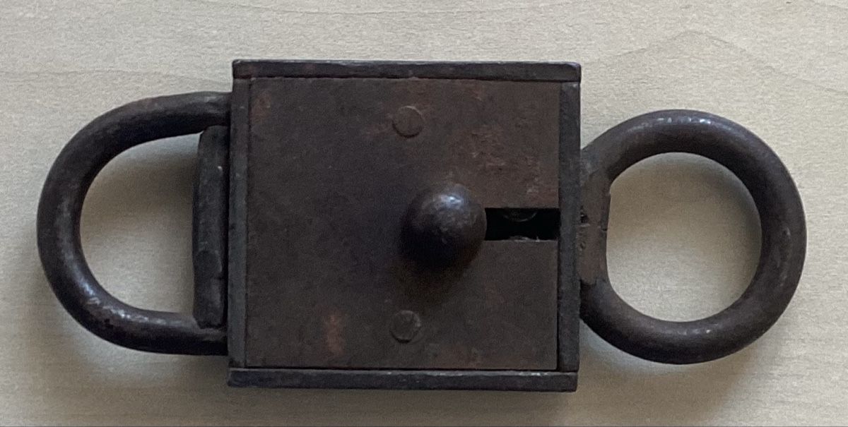 Cadenas: Antikes Vorhängeschloss – D'occasion à Reinach BL par Linda013