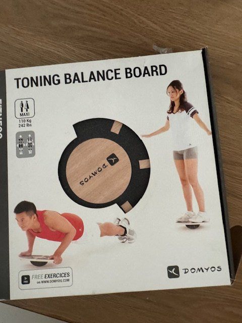Decathlon Vélos d'appartement: TONING BALANCE BOARD – Neuf avec emballage d'origine à Opfikon par onlineschweiz
