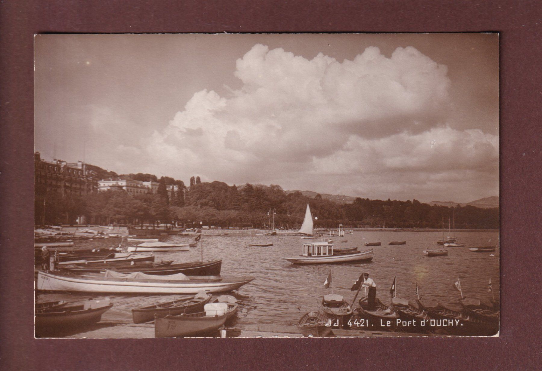 Cartoline postali: LAUSANNE - Port d'Ouchy – Usato da Pully venduto da nicecards