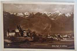 Aigle et château top