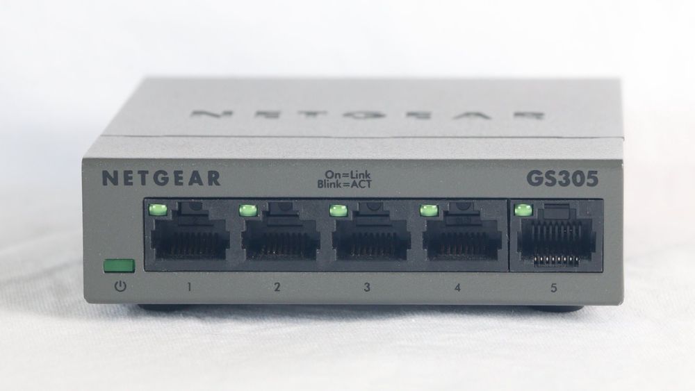 Netgear 5 Port Gigabit Switch GS305-100PES | Acheter sur Ricardo