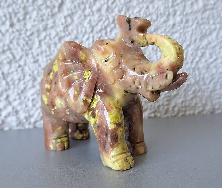 Statuette: Elefant aus Rosenmarmor – Usato da Stans venduto da wer_fd5f 1