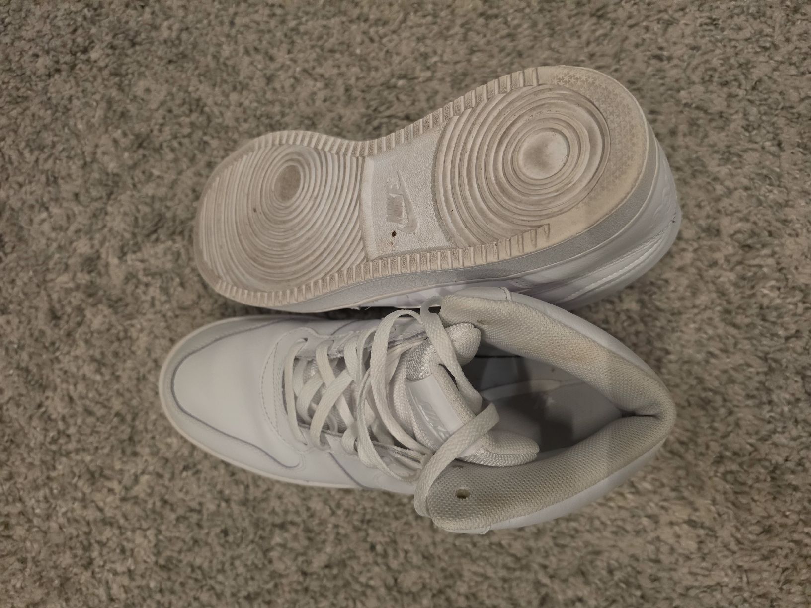 Nike Scarpe da uomo: Nike Ebernon High Sneaker der Grösse 44 – Usato da Embrach venduto da Flyroebi 2