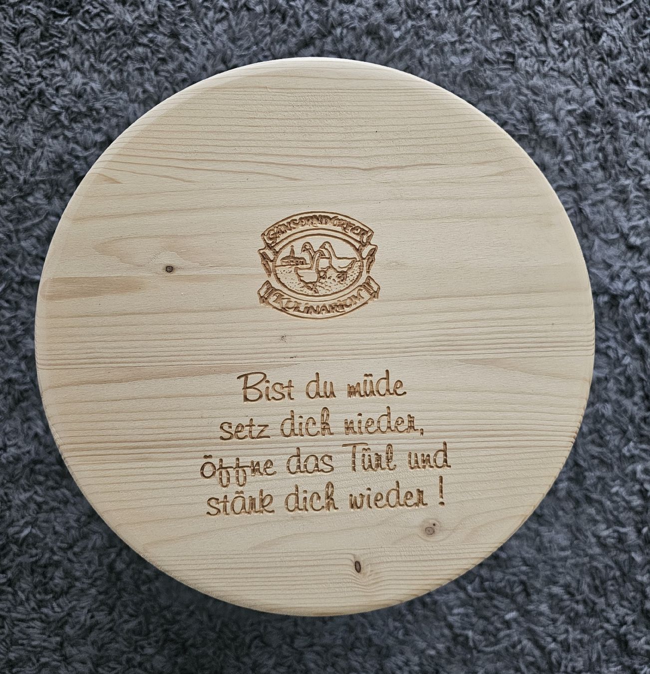 Tabourets: Sitzhocker mit Schnapsbar, Bar Fässli, Sitzhocker, Hocker – Neuf (Voir description) à Zürich par sla_8krg 1